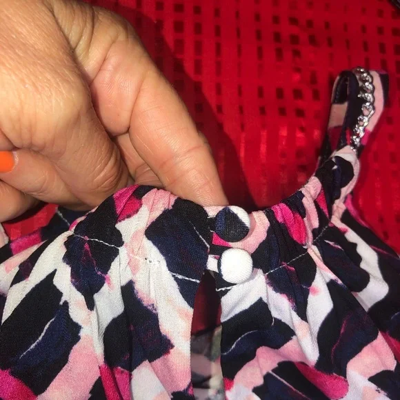 White House Black Market colorful top - Picture 8 of 9